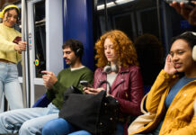 Her yıl 338 kelime daha az konuşuyoruz